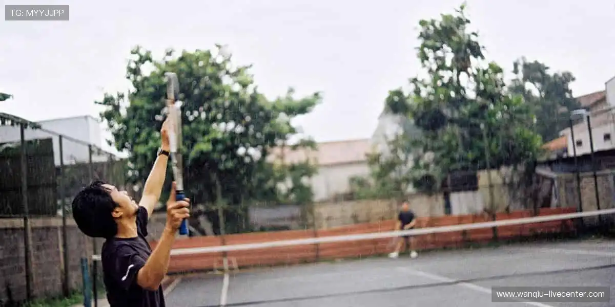 📱 实时比分、精彩回放，